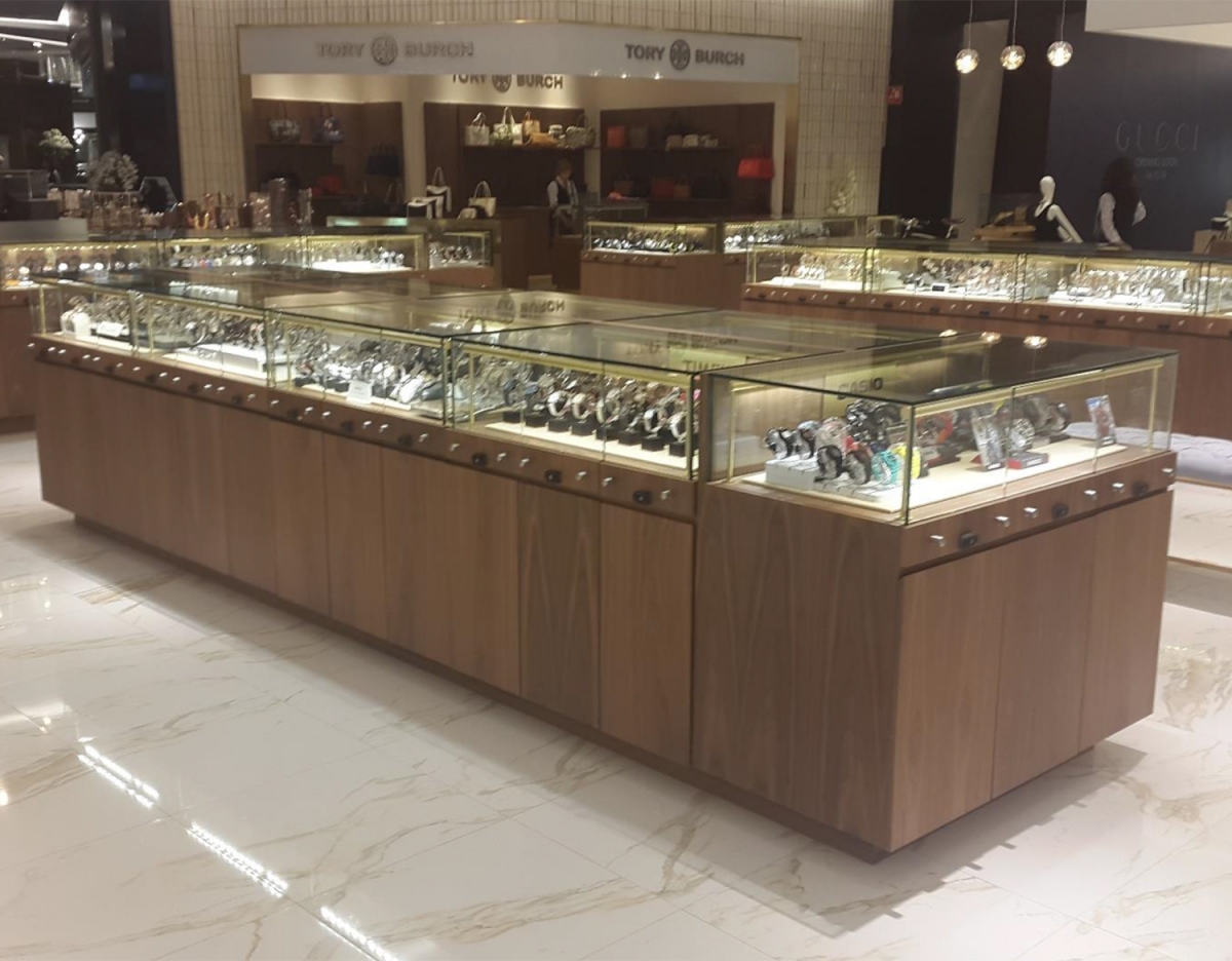 Lắp đặt hệ thống khóa thông minh cho cửa hàng trang sức Palacio Hierro